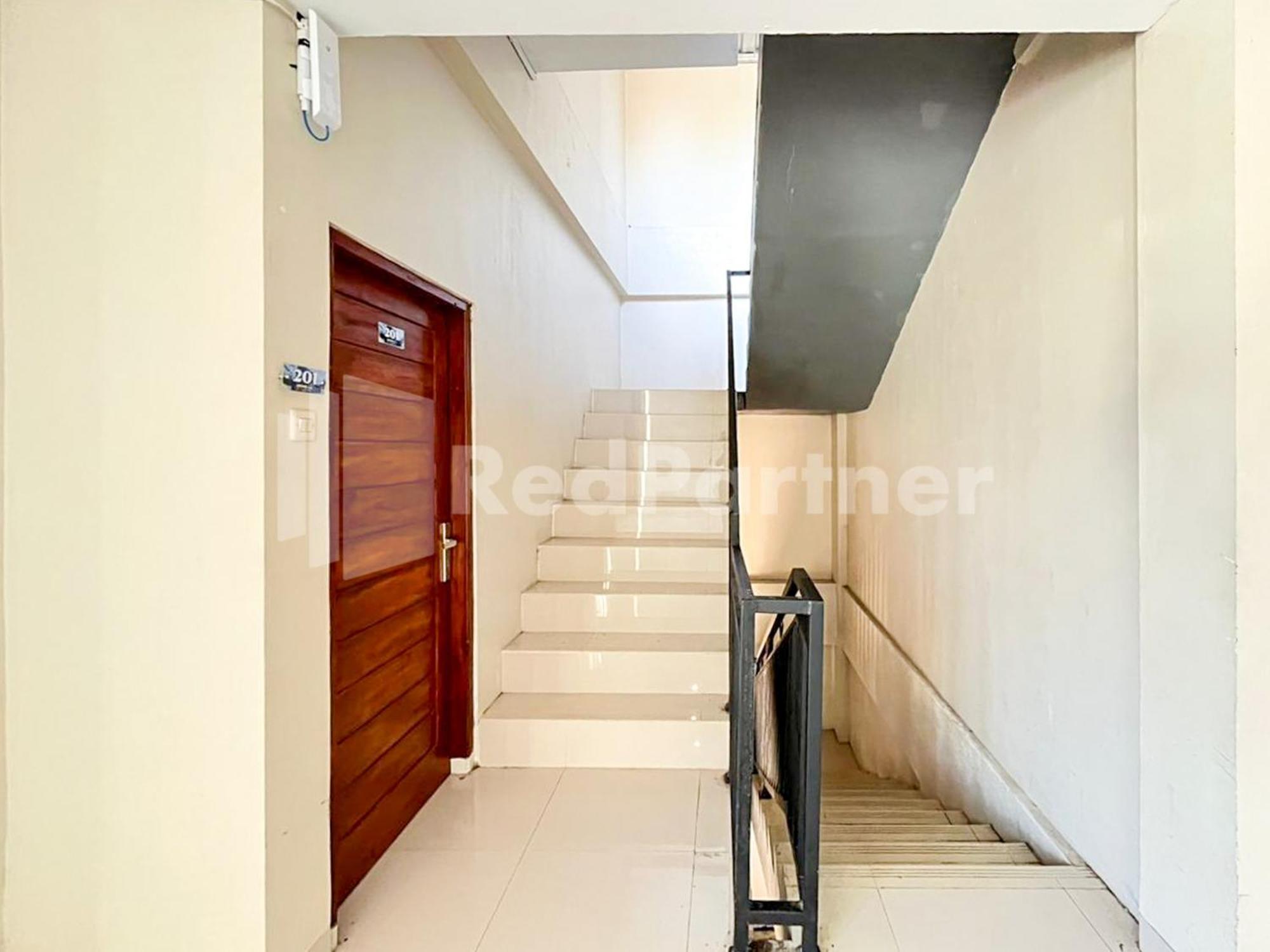 Hotel Andono Near Yia Mitra Reddoorz Temon Exterior photo